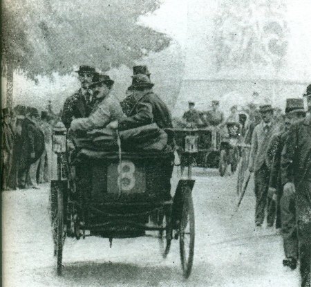 Peugeot vis &agrave; vis de Doriot