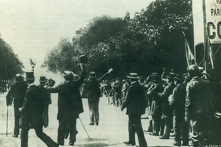 ARRIV&Eacute;E DE LEVASSOR ET D'HOSTINGE &Agrave; PARIS - 1895